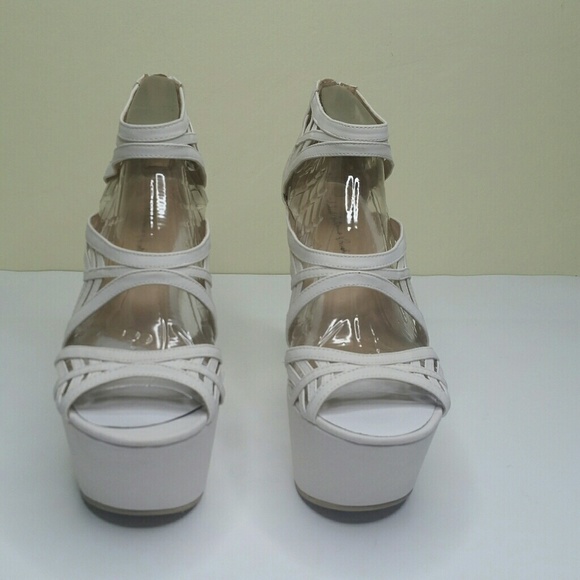 Michael Antonio Cutout Platform Heel White - Picture 3 of 8